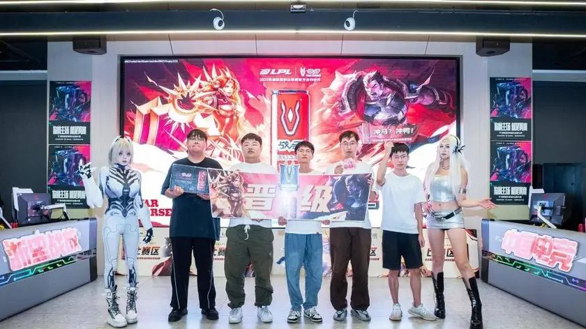 瑞士轮赛制下版本强势英雄登场率飙升，淘汰赛BP策略与战队英雄池成决胜关键